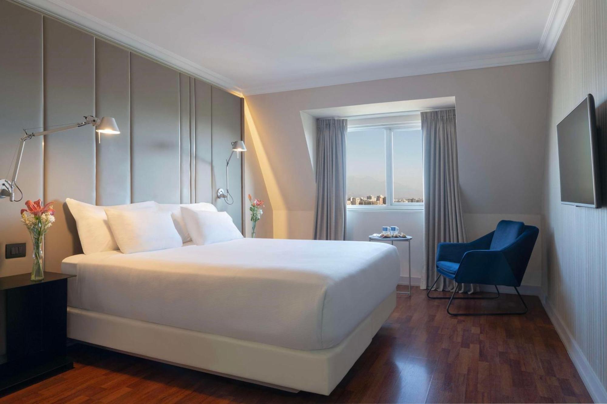 Nh Ciudad De Santiago Hotel Bagian luar foto