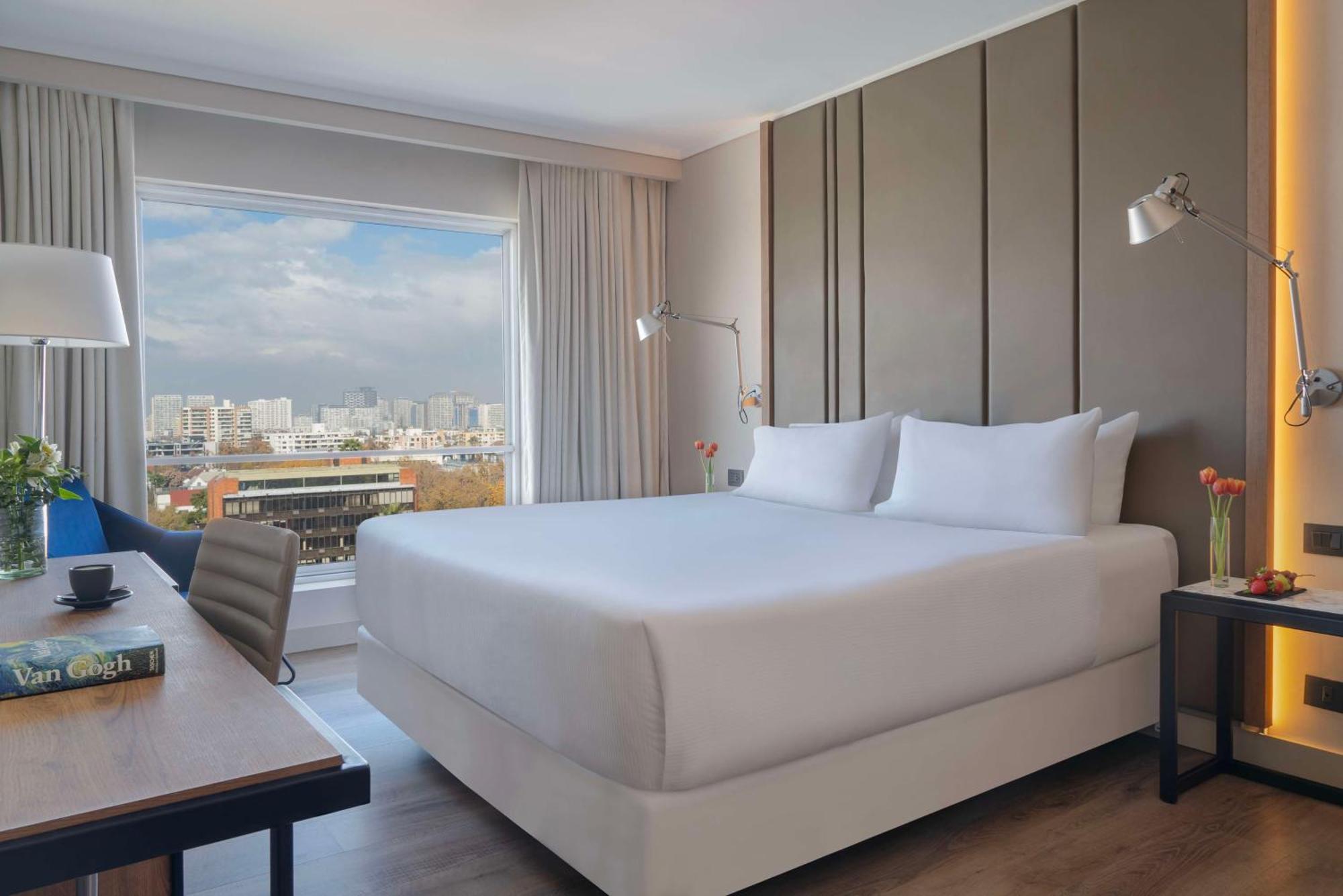 Nh Ciudad De Santiago Hotel Bagian luar foto
